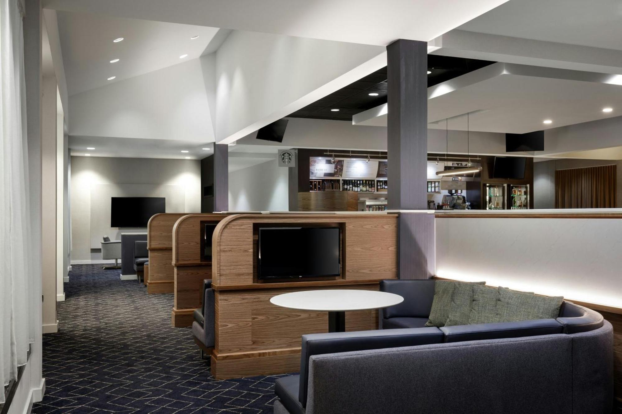 Courtyard By Marriott Denver Central Park Exteriör bild