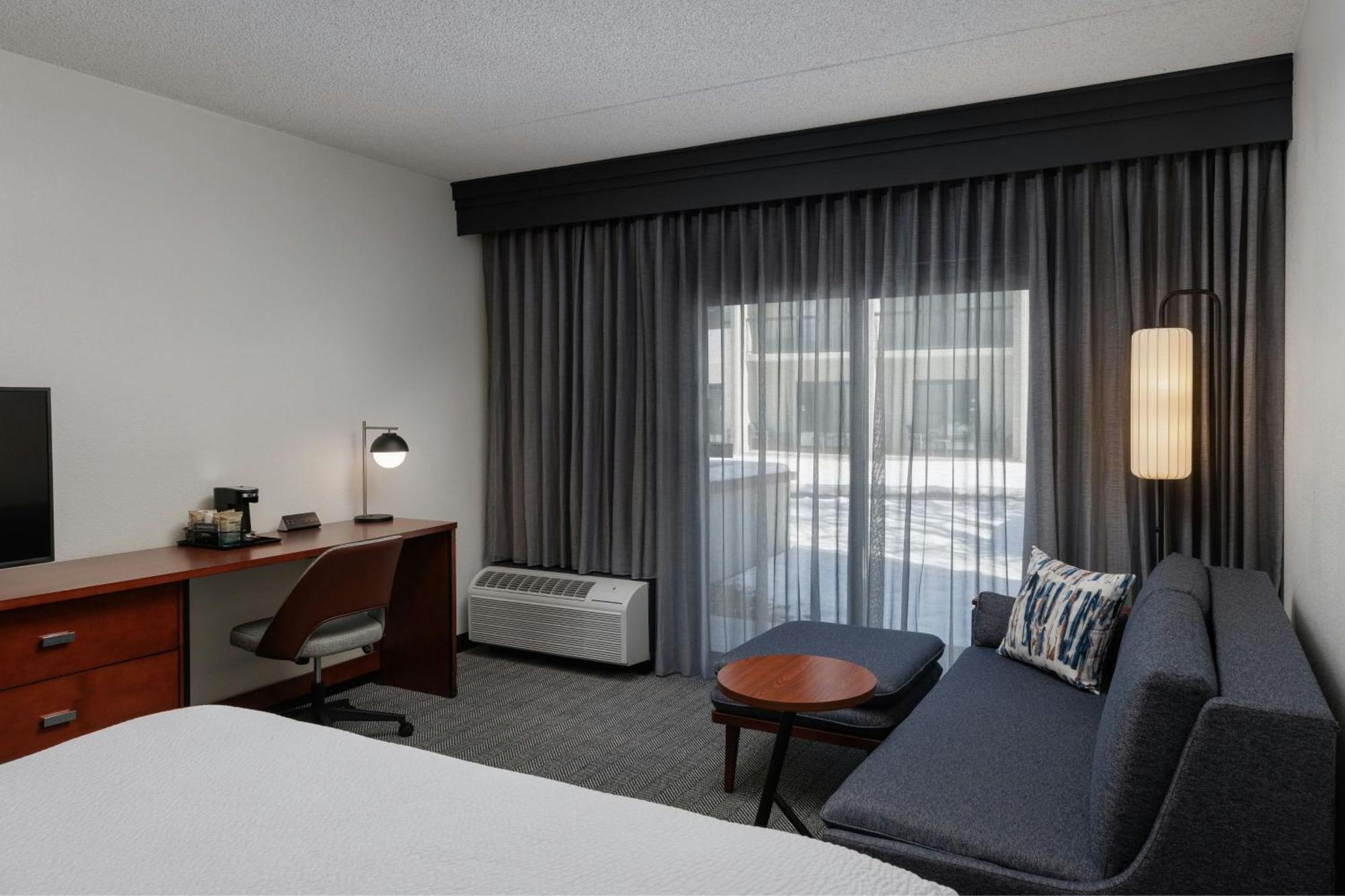 Courtyard By Marriott Denver Central Park Exteriör bild