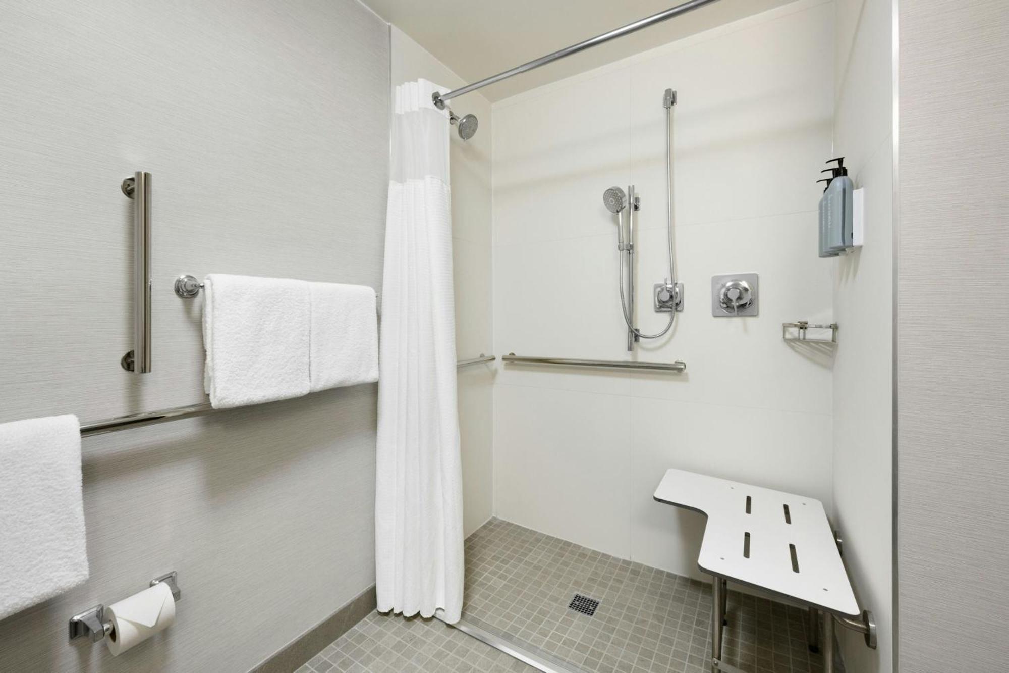 Courtyard By Marriott Denver Central Park Exteriör bild