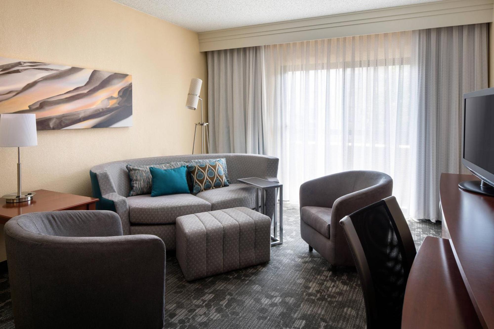 Courtyard By Marriott Denver Central Park Exteriör bild