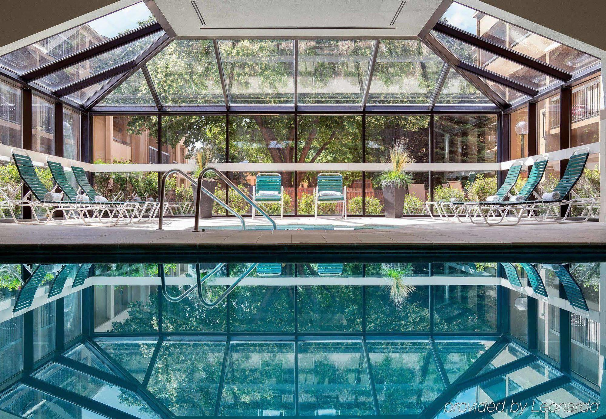Courtyard By Marriott Denver Central Park Exteriör bild